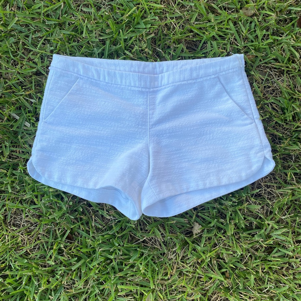 Lilly Pulitzer Textured White Adie Short Size 2